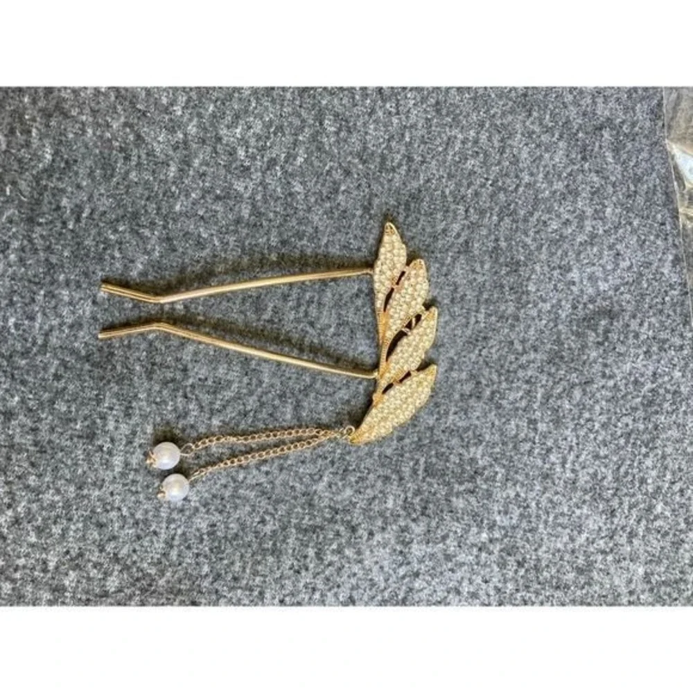 Vintage Style Leaf Hair Clip Stick Pin U-Shape Hairpin Gold Tone with faux Pearl